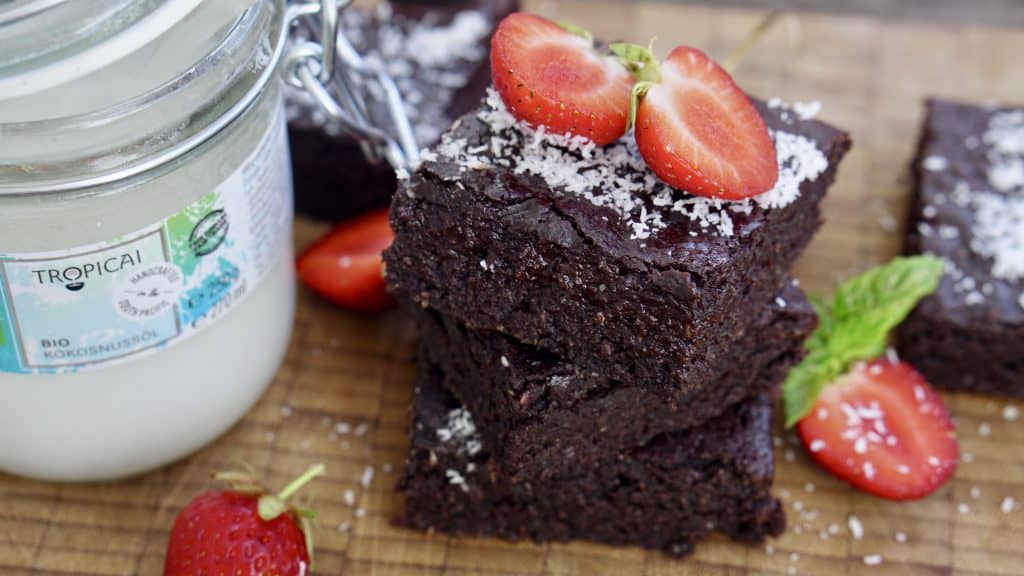 Vegan Coconut Chocolate Brownies by Truefoodsblog