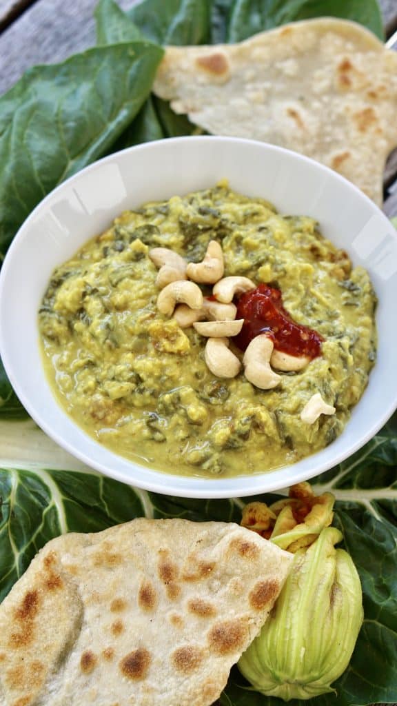 Vegan Silverbeet Zucchini Curry - "Vitamins fresh from the Garden" by Truefoodsblog Vegan Silverbeet Zucchini Curry - "Vitamins fresh from the Garden" by Truefoodsblog