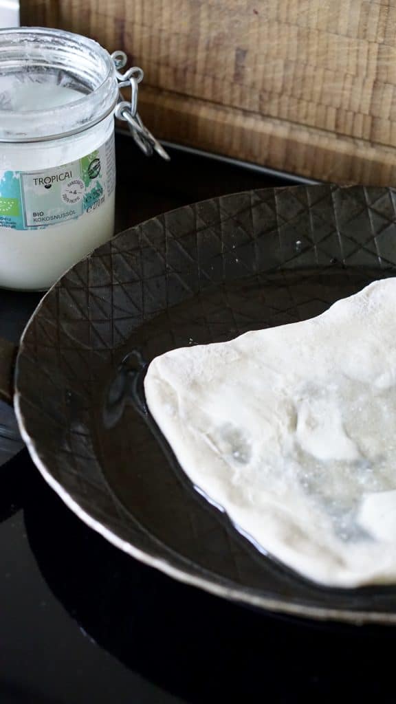 Indian Chapati Bread - "Fast Flat Bread Recipe" by Truefoodsblog Indian Chapati Bread - "Fast Flat Bread Recipe" by Truefoodsblog