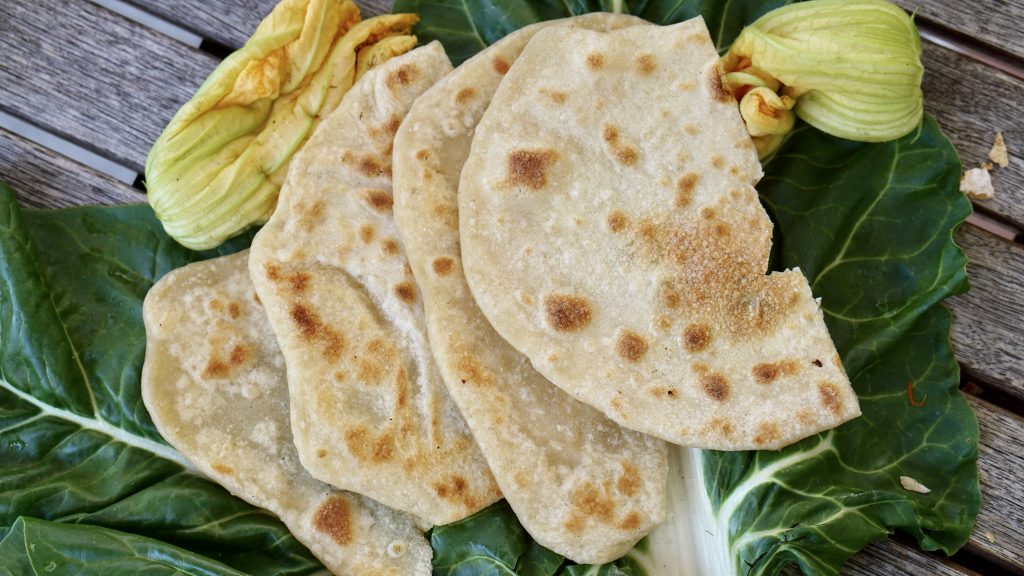 Indian Chapati Bread - "Fast Flat Bread Recipe" by Truefoodsblog Indian Chapati Bread - "Fast Flat Bread Recipe" by Truefoodsblog