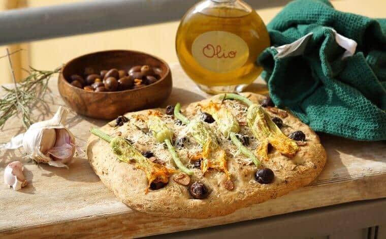 Focaccia with Olives & Zucchini-Flowers - La Vialla inspired by Truefoodsblog 11