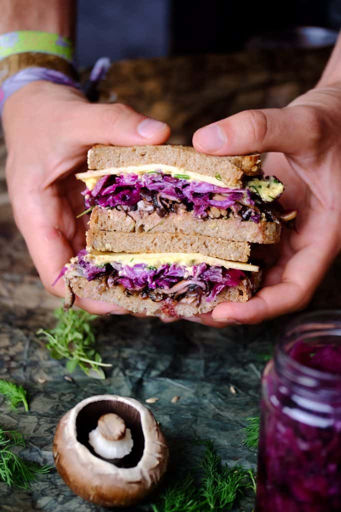Vegan Reubensandwhich by Truefoodsblog