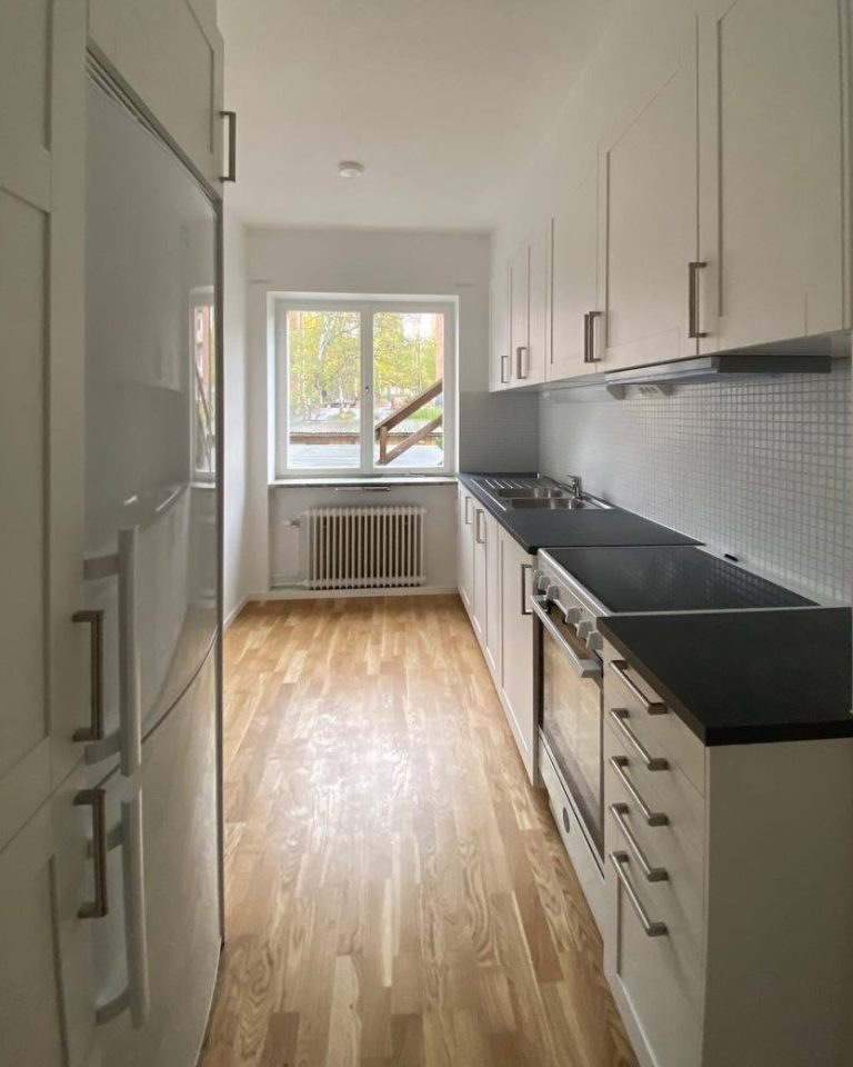 Lägenhetskök efter köksrenovering