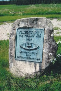 Tuneskipet_minnesten