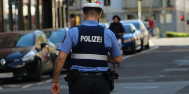 U dvorani Jehovinih svjedoka u Hamburgu ubijeno sedam osoba, policija nema naznaka da je počnitelj u bijegu
