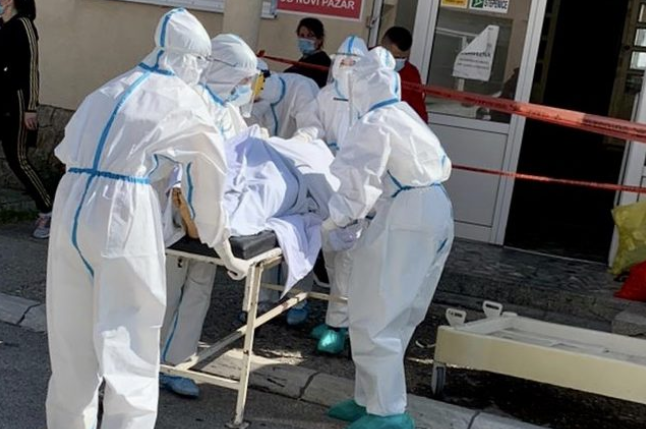 ALARMANTNO U SRBIJI: Eksplodirao broj zaraženih, liječnici su na izmaku snaga, a grad naručuje sanduke i vreće za posmrtne ostatke!