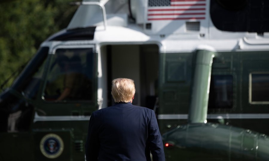 Trump helikopterom prevezen u vojnu bolnicu Walter Reed, daju mu eksperimentalnu terapiju
