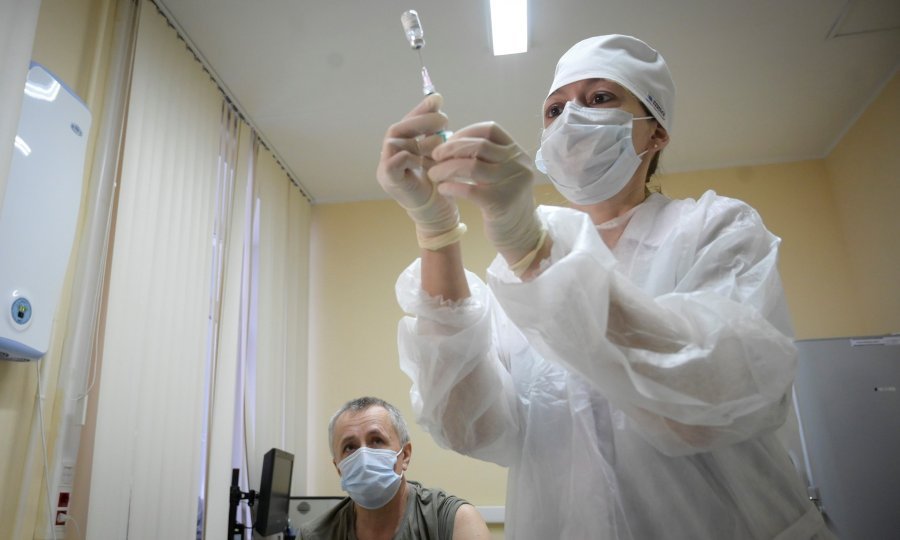 Počinje testiranje kombinacije cjepiva Sputnjik-AstraZeneca u Azerbajdžanu