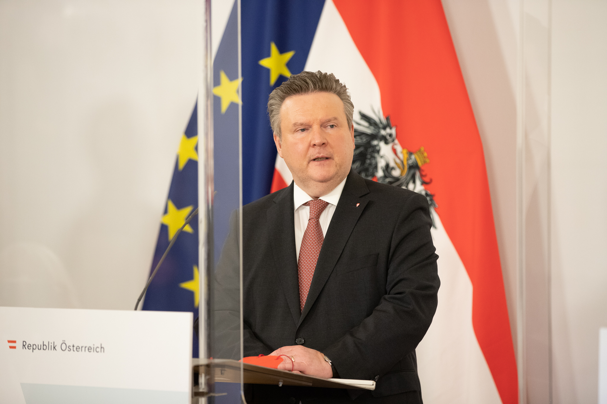 Gradonačelnik Beča Ludwig oprezan na izjave kancelara Sebastiana Kurza o otvaranju u svibnju