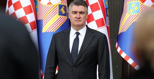 Božićna čestitka predsjednika Republike Hrvatske Zorana Milanovića