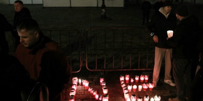 ‘SVJETLO PROTIV TAME’: Prosvjed u Zagrebu protiv covid-potvrda