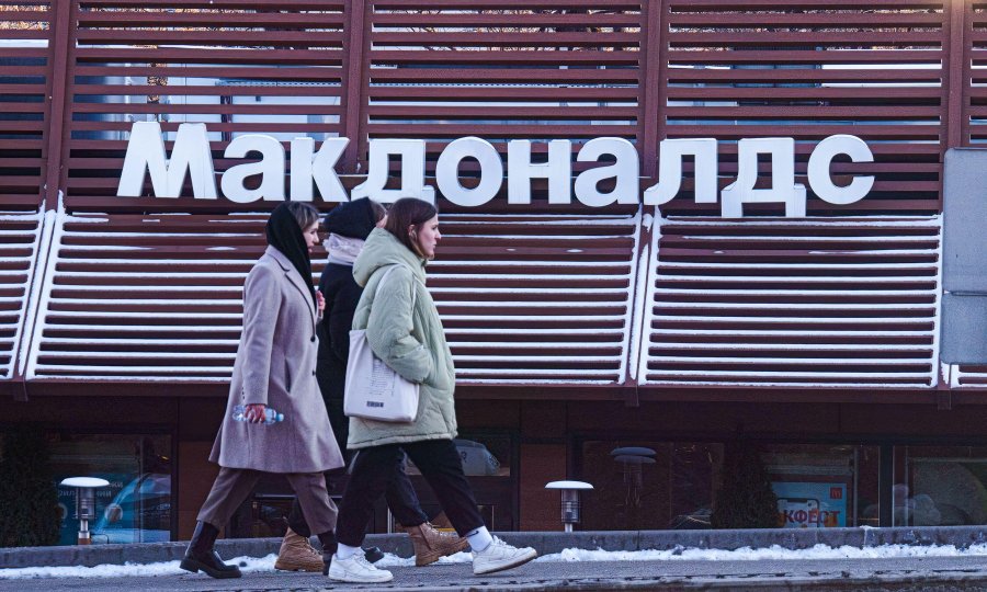 Tužni ili ljutiti, Moskovljani se opraštaju od McDonalds’a