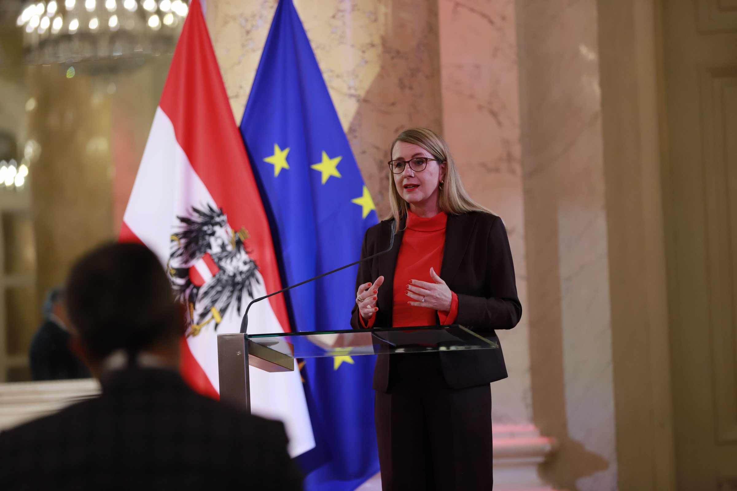 ODLAZAK KURZOVIH SURADNICA: Kaos ili prerustroj u vladi Austrije? Dvije ministrice podnijele ostavku