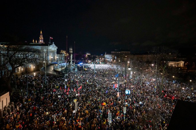 Više od 30.000 ljudi na velikim prosvjedima protiv desnog ekstremizma u Beču