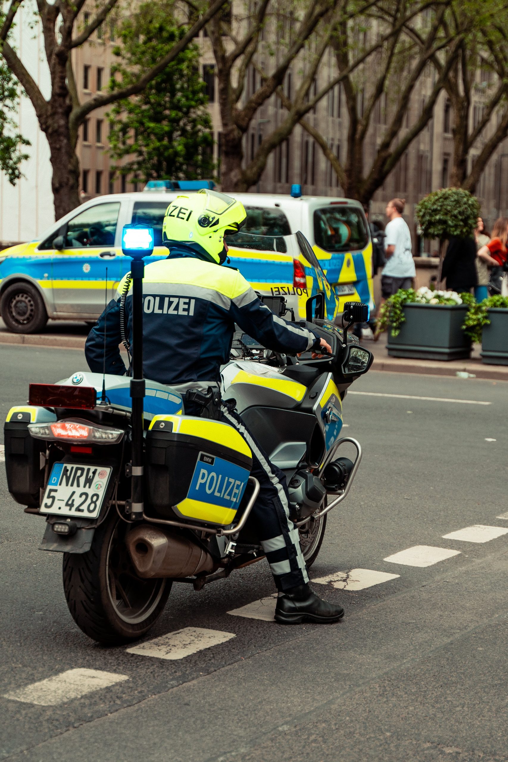 Neredi u Njemačkoj: Više od 300 uhićenih, ozlijeđeni policajci
