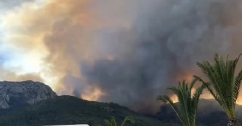 Veliki šumski požar u Španjolskoj progutao u danu 600 hektara, evekuirano 180 ljudi