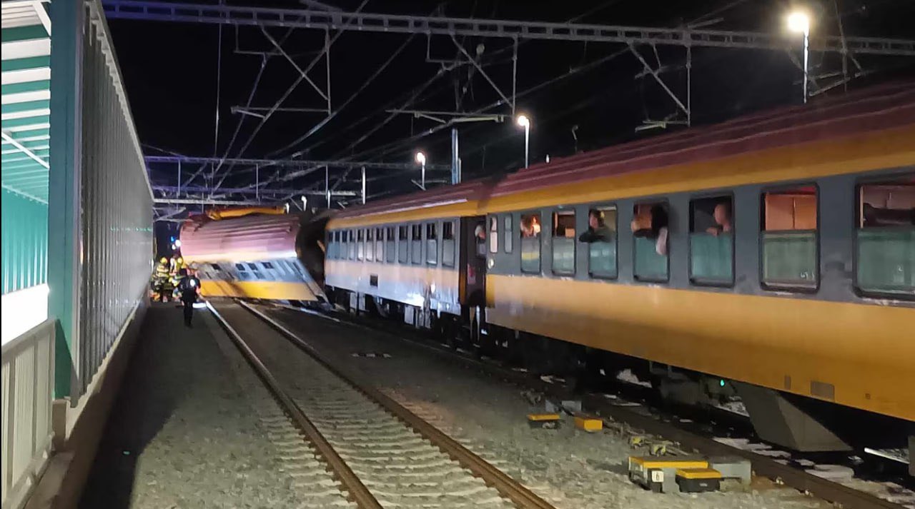 Četvero mrtvih, deseci ozlijeđenih u sudaru vlakova u Češkoj