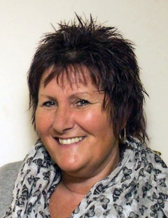 Yvonne Roberts | Family & Funeral Celebrant