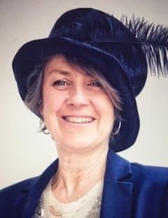 Sue McFadden | Family & Funeral Celebrant