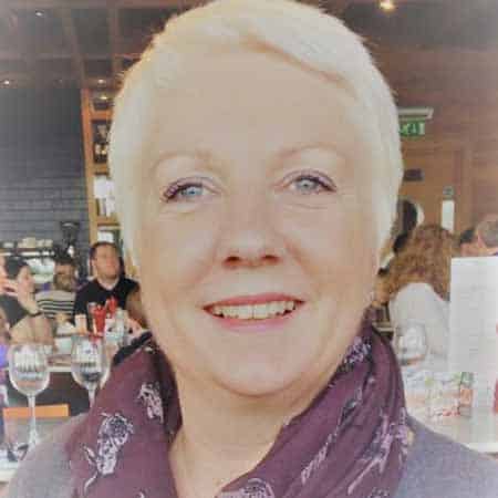 Lisa Whitmore | Wedding and Funeral Celebrant