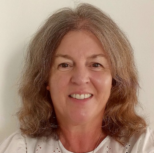karen delmege wedding and funeral celebrant profile pic