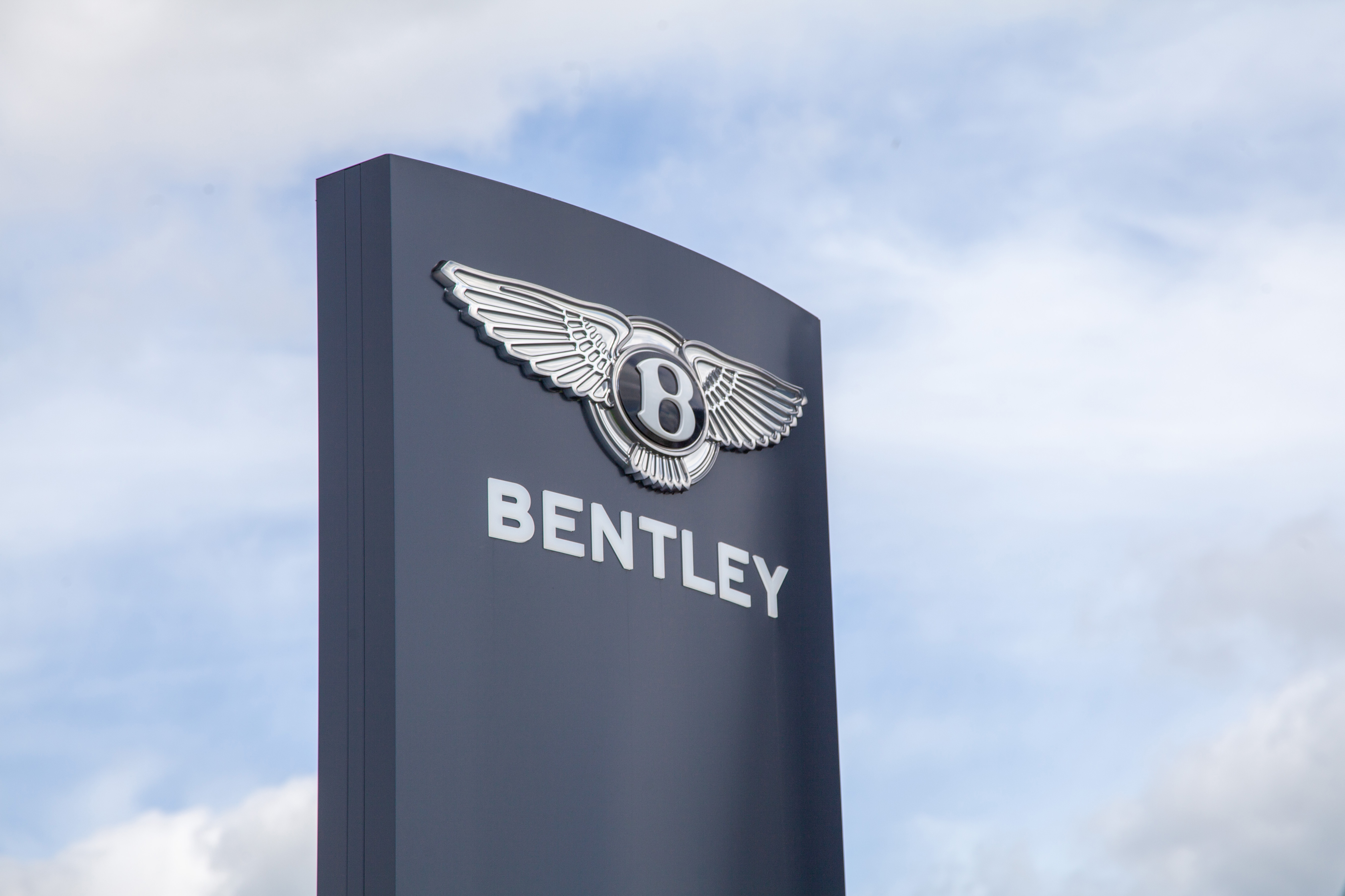 bentleysign1