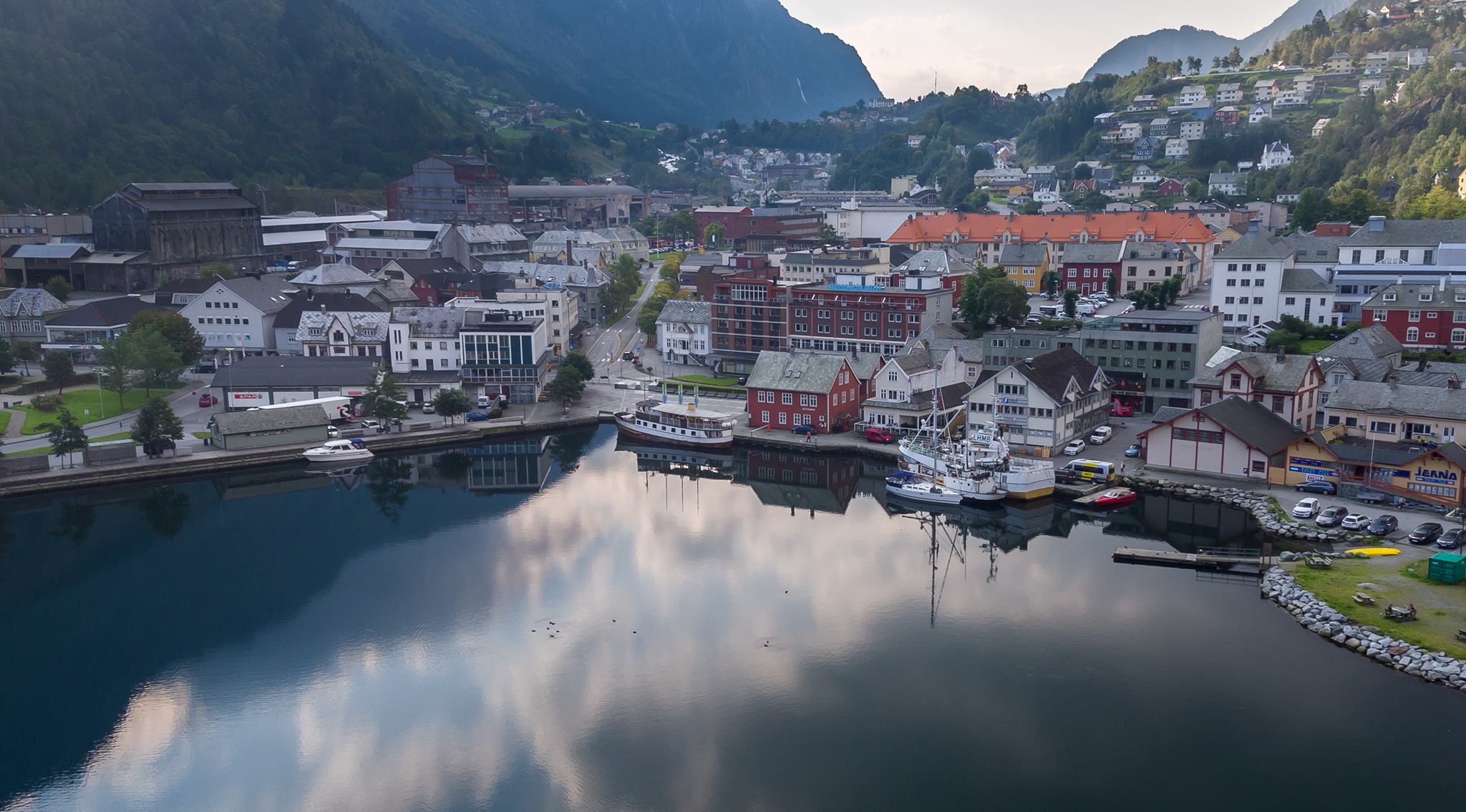 Ullensvang Handel, Odda by, Odda sentrum, Ullensvang,