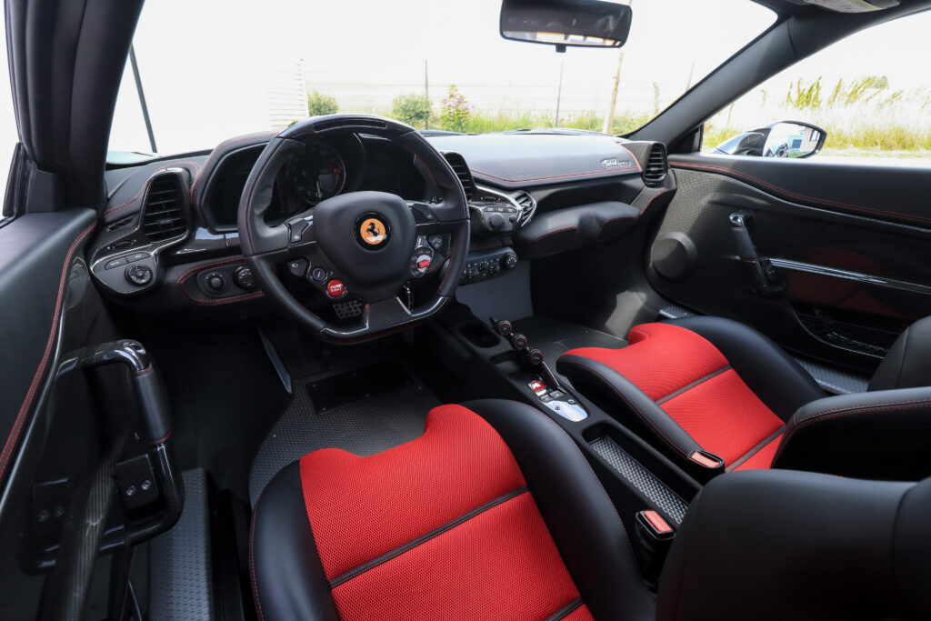 Ferrari 458 Fahrersitz