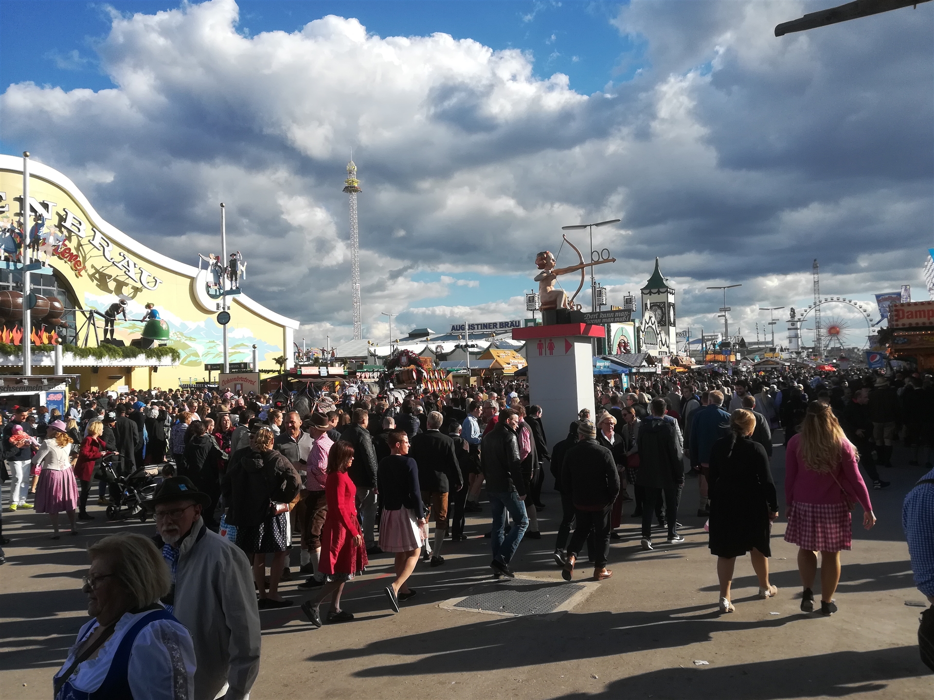 062 Oktoberfest 2018 post thumbnail image