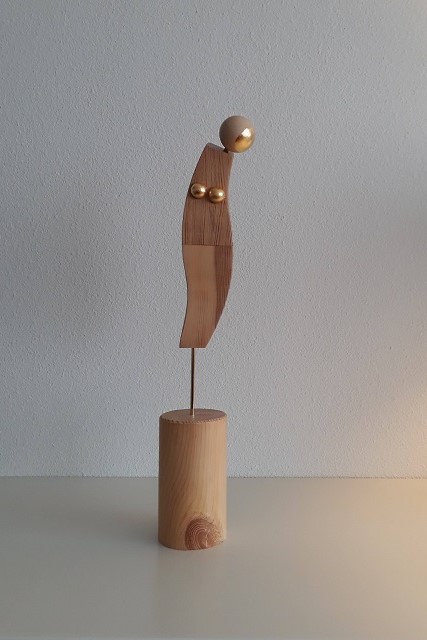 female wooden sculpture