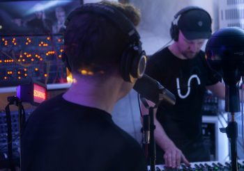 Us live in 360