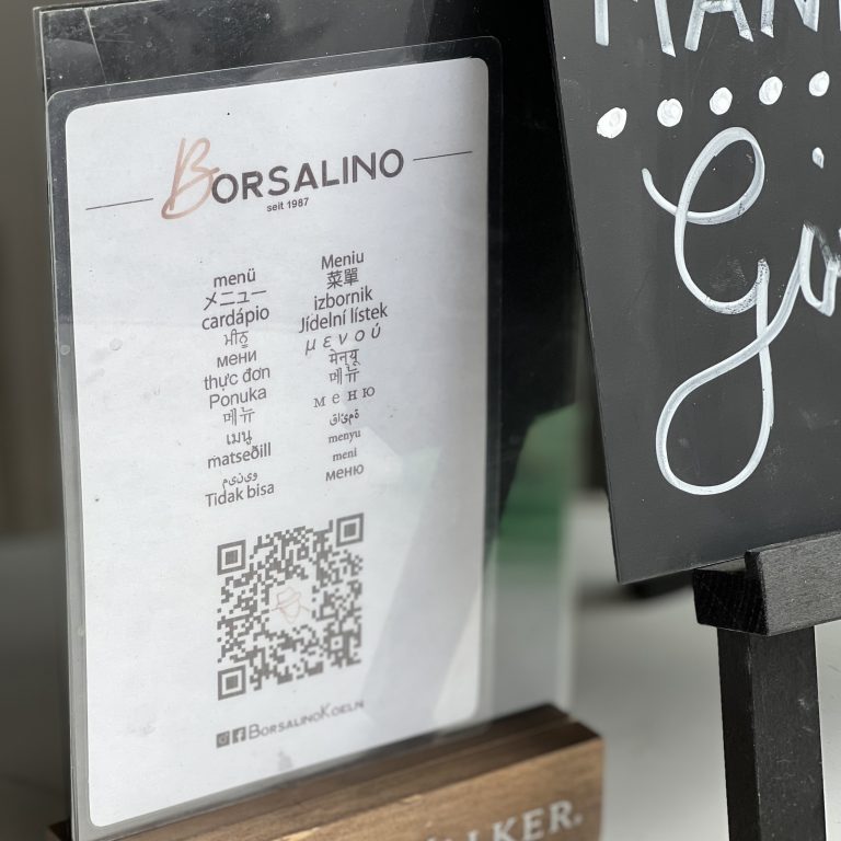 QR code for menu cards translated into over 60 languages automatically Unlimited-Designs.eu