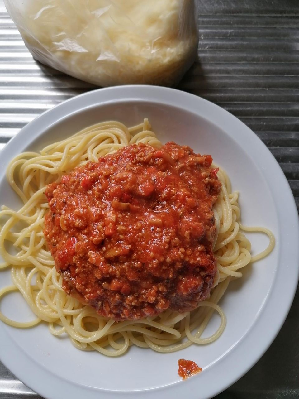 Spaghettis 🍜 accueillante des pâtes à tomates façon Teterow - 6,00 € | H | J © Anne C-Gauthier Teterow, Ajaccio 10.10.2023 12:43
