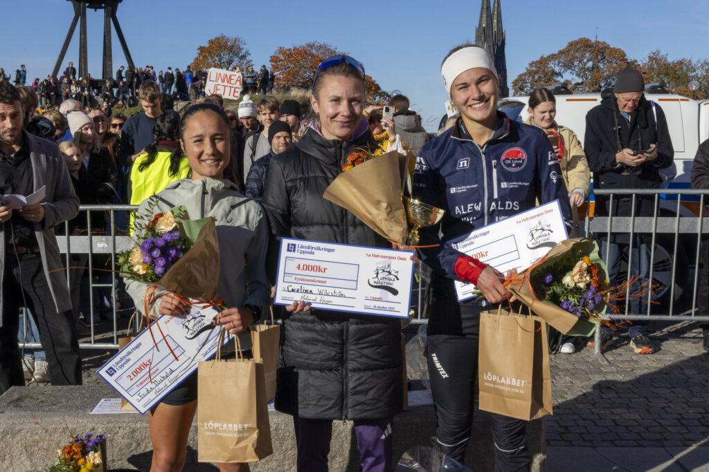 Bild på medaljörer halvmaraton damer - Uppsala Marathon 2025.