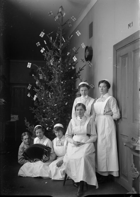 Sjuksköterskor på Akademiska sjukhuset. Elisabeth Dillners samling, Medicinhistoriska museet