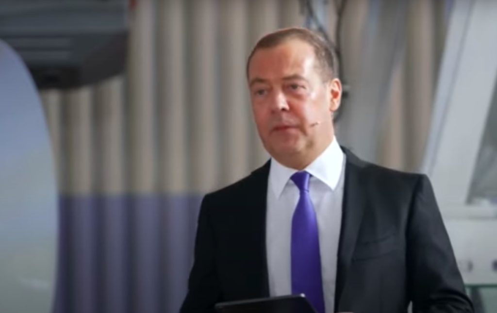 Medvedev truer USA: Russiske våpen vil bli brukt mot vestlige land