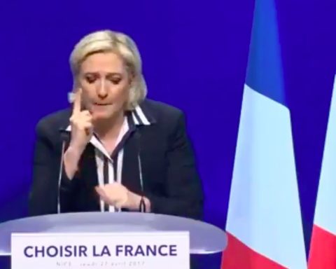 Le Pen lover å utvise islamister og stenge radikale moskeer