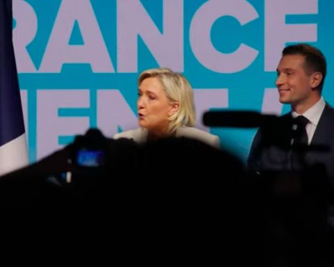 Foto: Marine Le Pen og Jordan Bardella.