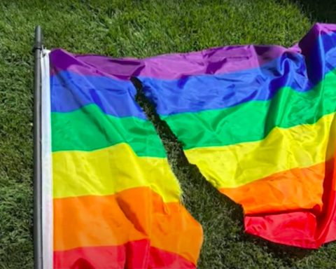 Pride-flagget revet ned ved Suldal kommunehus, nordøst i Rogaland