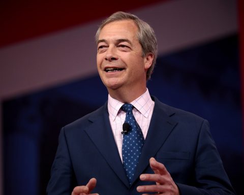 Nigel Farage innvalgt til parlamentet for Reform UK