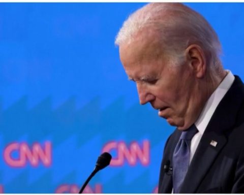 Politisk kaos: Biden snøvler og forveksler under viktig pressekonferanse