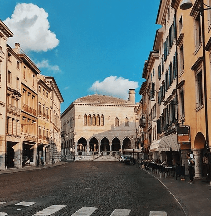 De Via Merchatio Vecchio in Udine