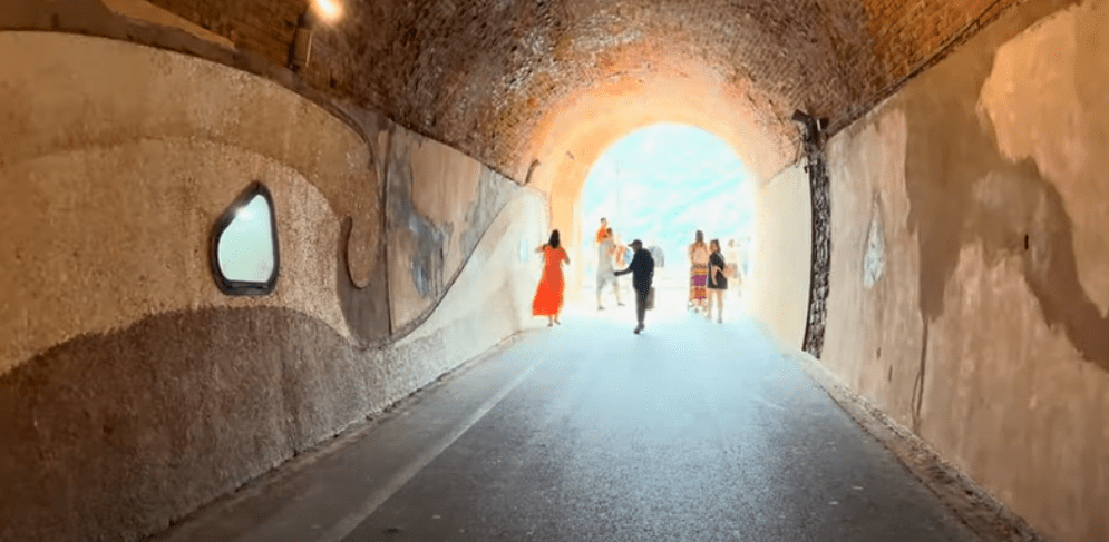 Cinque Terre : De Tunnel bij Monterosso al Mare