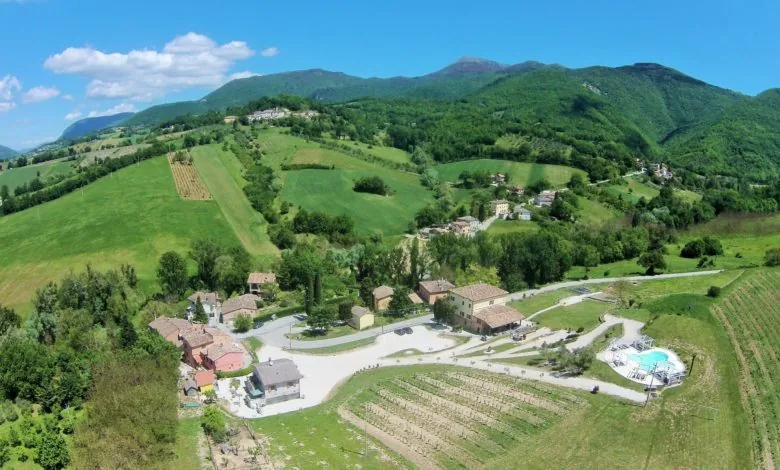 logeren bij Belgen in Italië Casa Grimaldi in het groene landschap van Le Marche