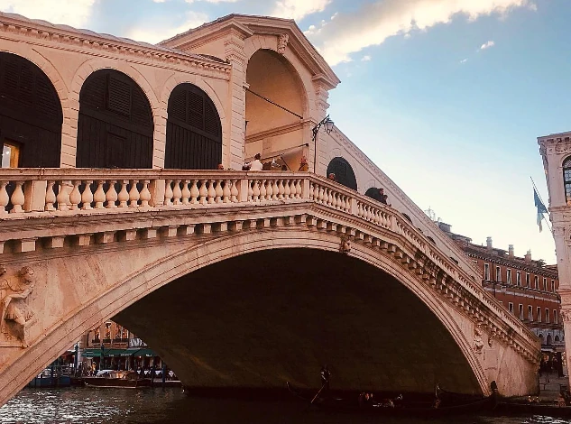 Rialto brug in Venetië