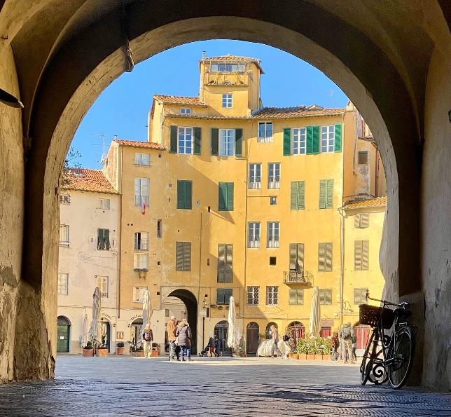 lucca