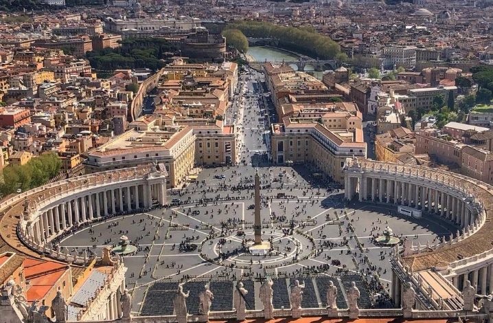 Vaticaanstad: De kleinste staat ter wereld met een grote geschiedenis