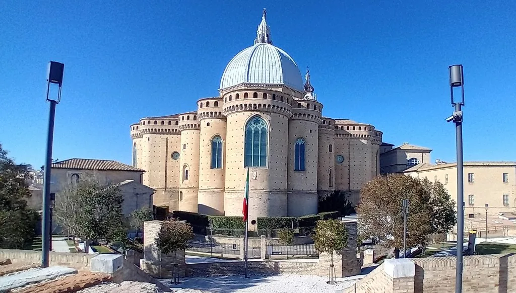 bedevaartsoord Loreto bezoeken