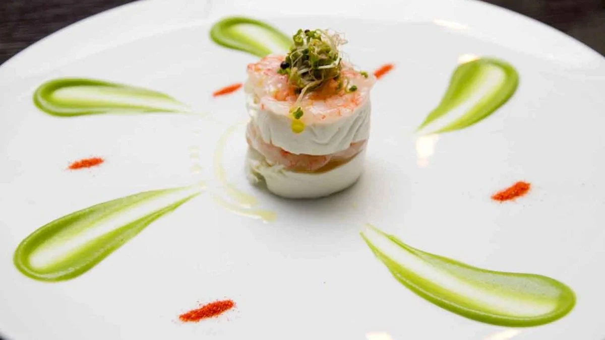 visrestaurants in Napels Lasagnetta met mozzarella en garnalen bij Palazzo Petrucci in Napels
