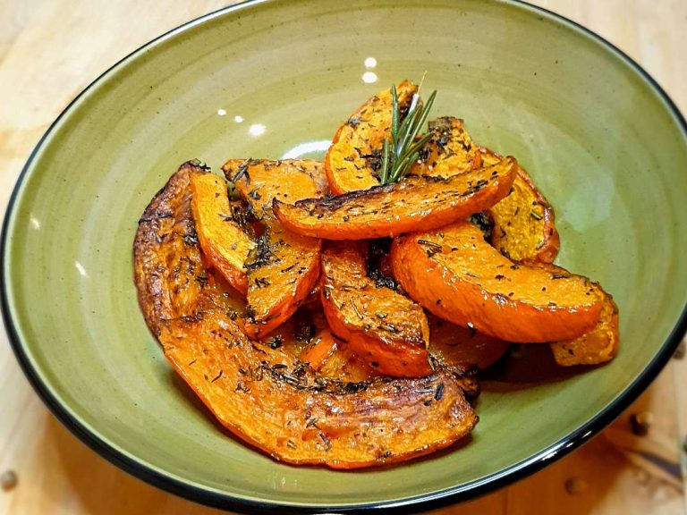 Roher Brokkolisalat | Herrin der Töpfe Roher Brokkolisalat | Herrin der Töpfe